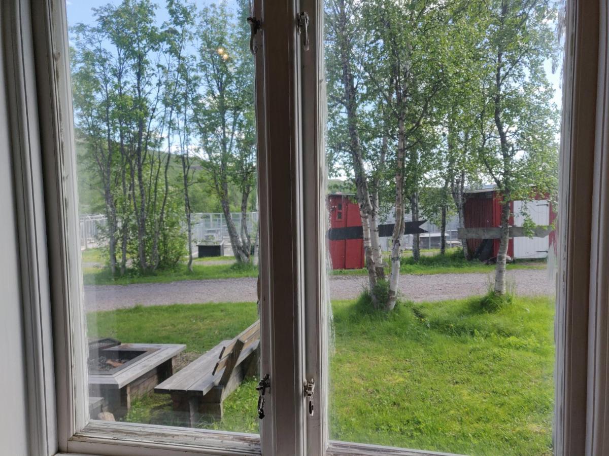 كيرونا Husky Lodge Hostel المظهر الخارجي الصورة