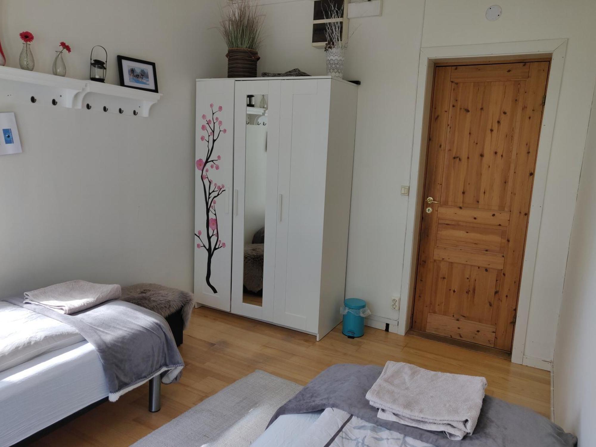 كيرونا Husky Lodge Hostel الغرفة الصورة