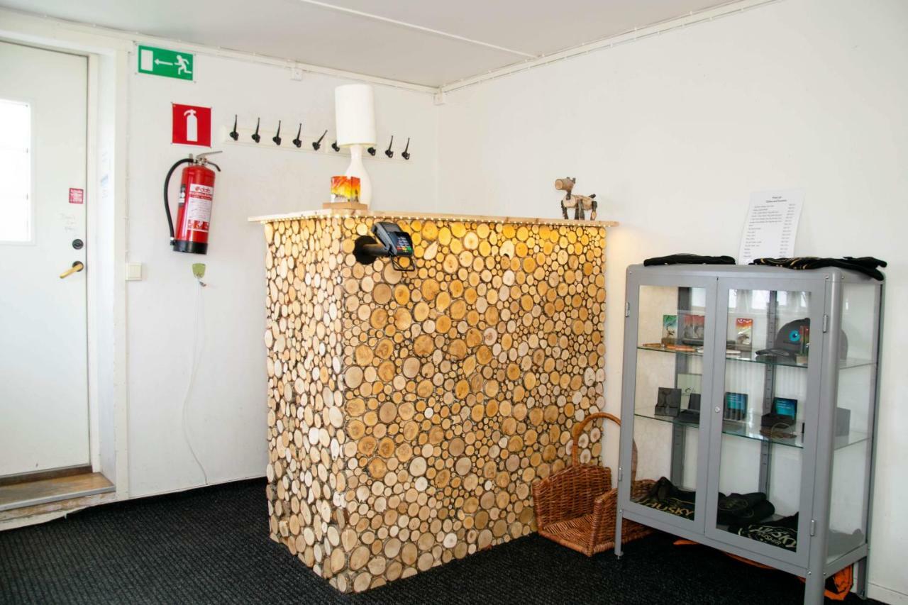 كيرونا Husky Lodge Hostel المظهر الخارجي الصورة